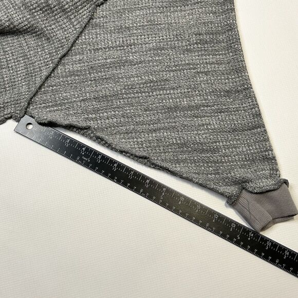 We the Free People Thermal Waffle Knit Top Shirt Size Small Gray Oversized - Picture 10 of 12
